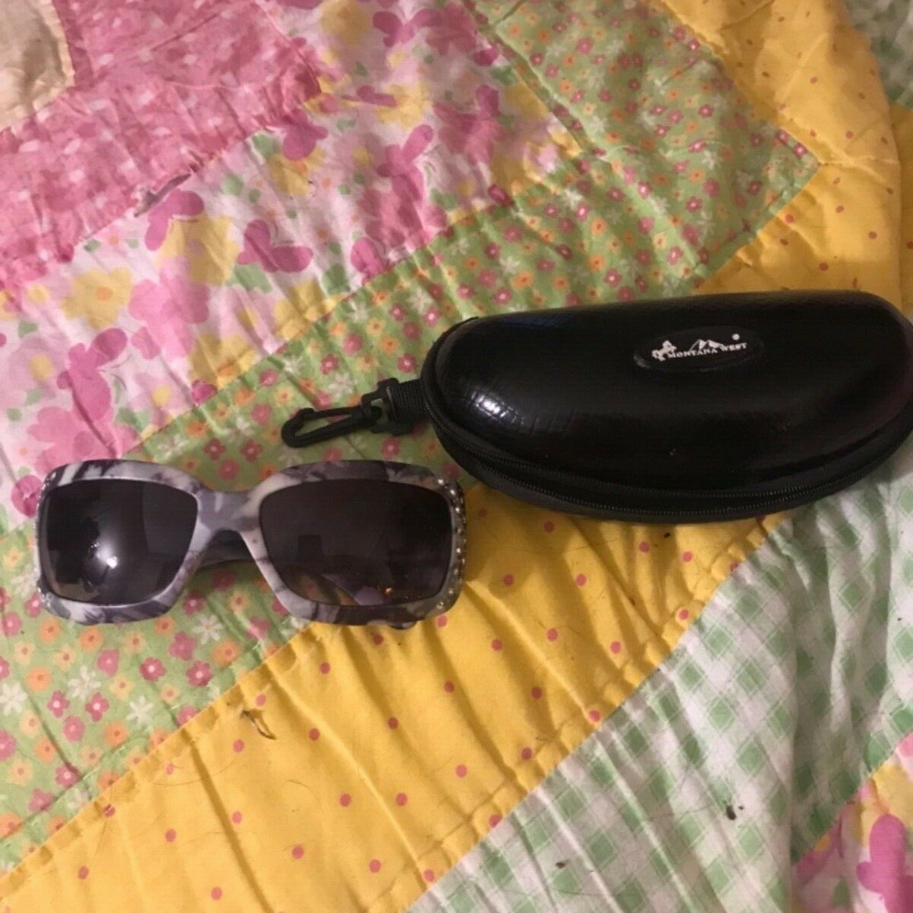 Montana West Ladies Sunglasses with case